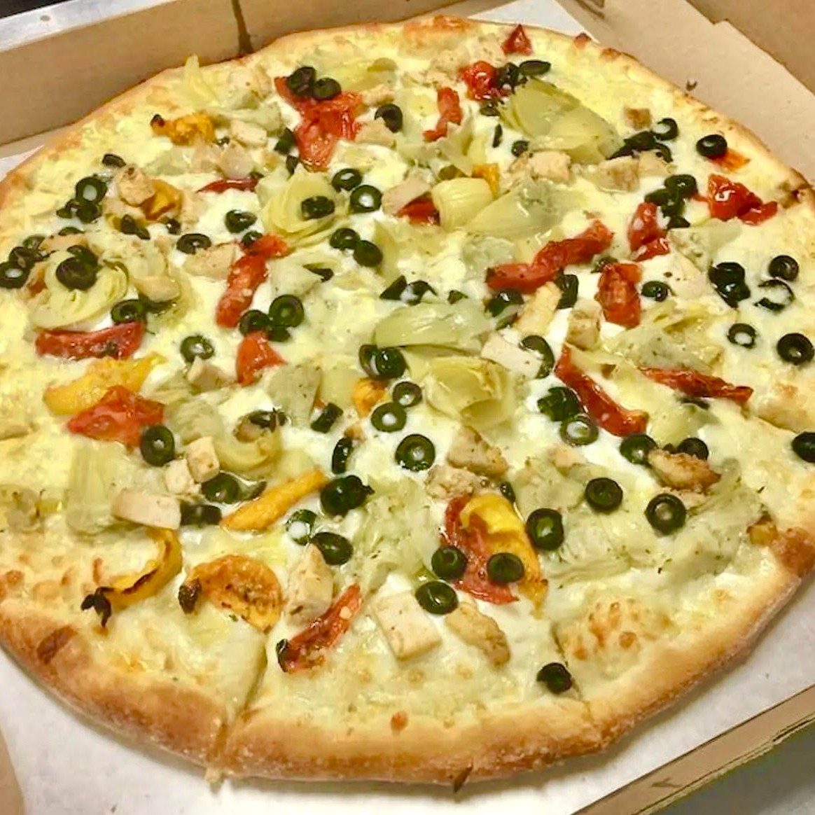 Thursday Special LG 16" Art of Chicken Pizza.