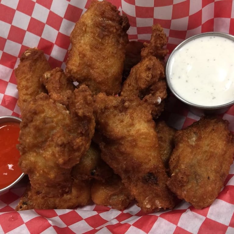 Delicious Chicken Wings: A Crowd Favorite