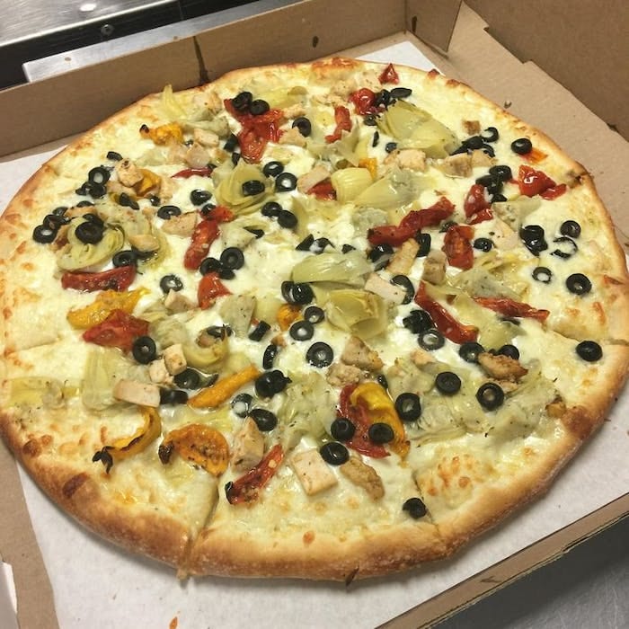 Art of Chicken Pizza.